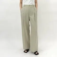 美品　カフネ　タックパンツ