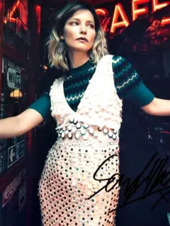 シエンナ・ギロリー直筆サイン入り超大型写真…インクハート/魔法の声 シエンナ・ギロリー直筆サイン入り超大型写真…インクハート/魔法