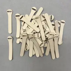 ヌメ革パーツ、ハギレ、生成り（1.5×7㎝）50枚