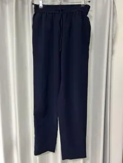 プラステ　テーパードパンツ