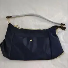 ネイビー ショルダーバッグ