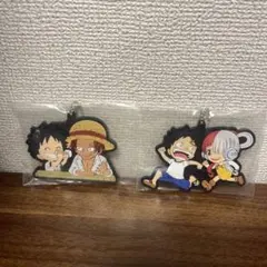 ワンピース　ルフィ　シャンクス　ウタ　ラバーキーホルダー　新品