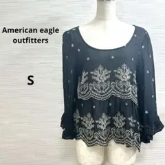 美品★American eagle outfitters ブラウス　S 黒　刺繍