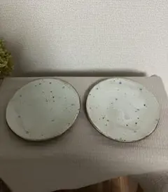 白いドット模様の皿 2枚セット
