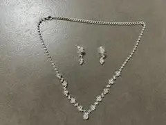 新品未使用　ウェリング　ブライダル　ネックレス＆ピアス　セット