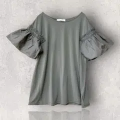 ショコラフィネローブ　トップス　袖フリルカットソー　デザインTシャツ　Ｆ