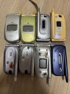 ⑤折りたたみ式携帯電話　8台 NTTdocomo