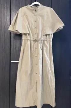 ベージュ シャツワンピース 半袖　アバハウス