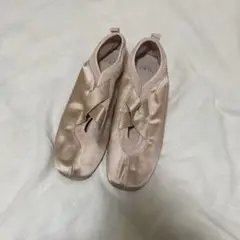 ZARA　サテンフラットシューズ　バレエシューズ