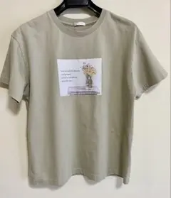 ♥︎ 花瓶プリント 半袖Tシャツ