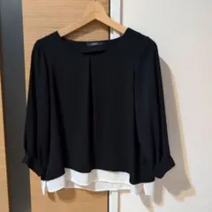 ニッセン　紺白バイカラートップス