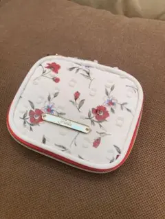 fedele アクセサリーケース