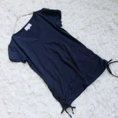 kumikyoku 組曲 (2) VネックTシャツ サイドリボン ギャザー 紺