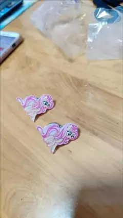 可愛いキャラクター ヘアクリップ 2個セット