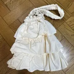 アイボリー フリル付き ティアードバッグ