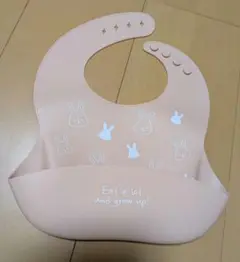 *新品*うさぎさん*シリコーンビブ*