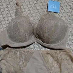 Chut! ベージュ レース ブラジャーショーツセット