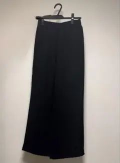 INDIVI 黒ストレートパンツ 36