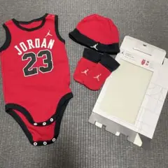 【美品】Jordan 赤/黒 ボディスーツセット　6-12months