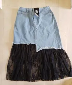 新品タグつきアシメレーススカート