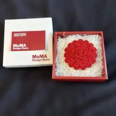 MoMA デザインストア フェルトブローチ 赤