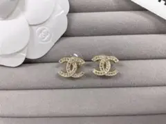 Y-11☆美品☆ファッションピアス