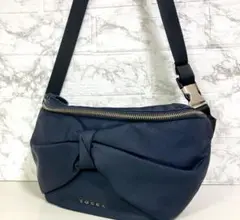 【TOCCA】トッカ　ボディシバッグ、ショルダーバッグ　リボン、ロゴ、ネイビー