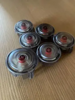 punkworkshop最新型V2ボタン（24φ×5個・30φ×1個）