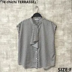 【Té chichi TERRASSE】幾何学模様ノースリーブシャツ　ボウタイ