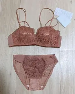 Item thumbnail for item 710f4c5a-3e04-4b57-b77d-6b9a3ca733e4