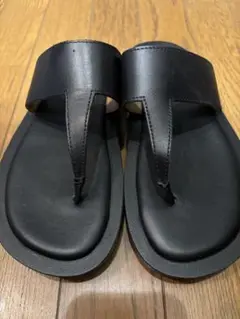 CALIMANDO ブラック トングサンダル サイズ7