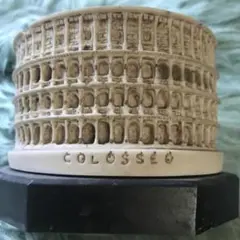 イタリア製、コロッセオ置き物