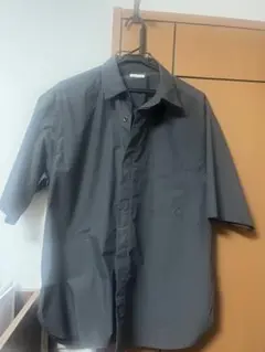 ダークグレー 半袖シャツ 左胸ポケット付き
