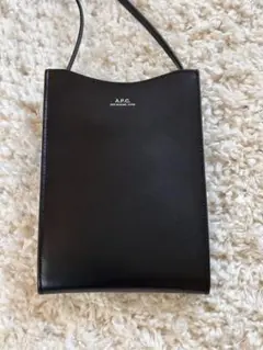 A.P.C. 黒 レザー ショルダーバッグ