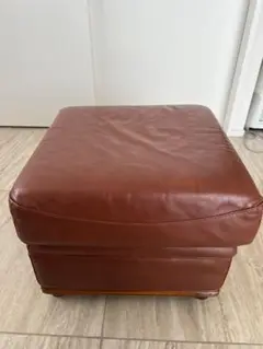 IDC大塚家具　本革　オットマン