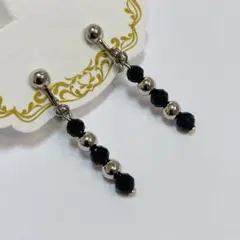 天然石ブラックオニキスxシルバー銅玉　ネジバネイヤリング　小ぶり　ハンドメイド