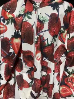 TRAVAS TOKYO/毒いちご総柄ZIPパーカー セール】『TRAVAS TOKYO/トラバス トーキョー』Tablet berry zip