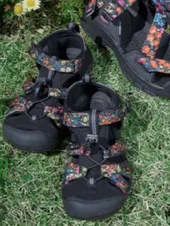 Keen 花柄　フラワーサンダル　キッズ　21cm