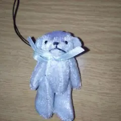 クマ型ストラップ 薄い青色 ぬいぐるみ