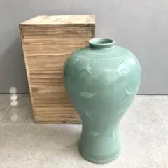 九谷青窯 - 青磁　光成陶窯 沈潤興 花瓶 共箱 Amazon.co.jp: 青磁 光成陶窯 沈潤興 花瓶 共箱 : ホビー