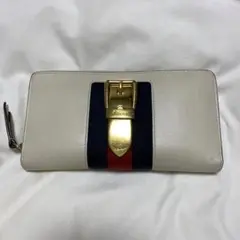 GUCCI 長財布 シルヴィ ラウンドファスナー