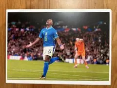 ブラジル代表　エンドリッキ　サッカー　21番 青　ユニフォーム A4写真