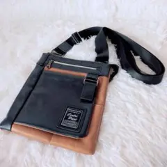 センターポイント　ショルダーバッグ　キャメル
