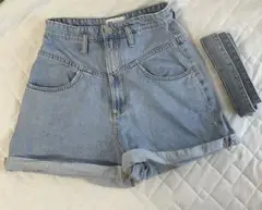 ZARA ハイウエストショートパンツ