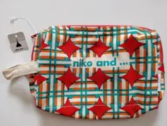 新品タグ付き★niko and... オリジナルレトロ柄ウェットティッシュポーチ