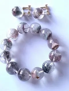 Item thumbnail for item e5baa5f0-8d4a-4e98-a72f-15a8fa2282d0