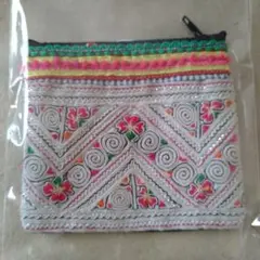 新品　希少　ポーチ　カレン族　タイで購入