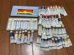 アクリル絵の具　51本