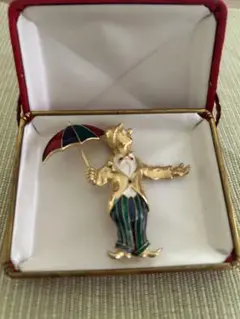 ブローチ