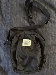 フレドリックパッカーズ FREDRIK PACKERS ショルダーバッグ 黒
